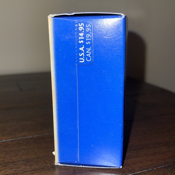 1957 Ford Ranchero Hallmark Collector Series Ornament - Picture 6 of 7